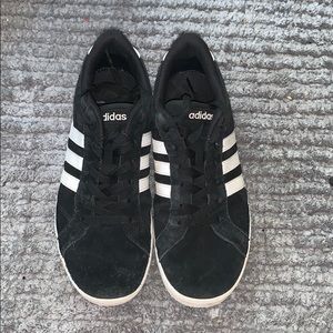 Adidas sneaker size 5.5